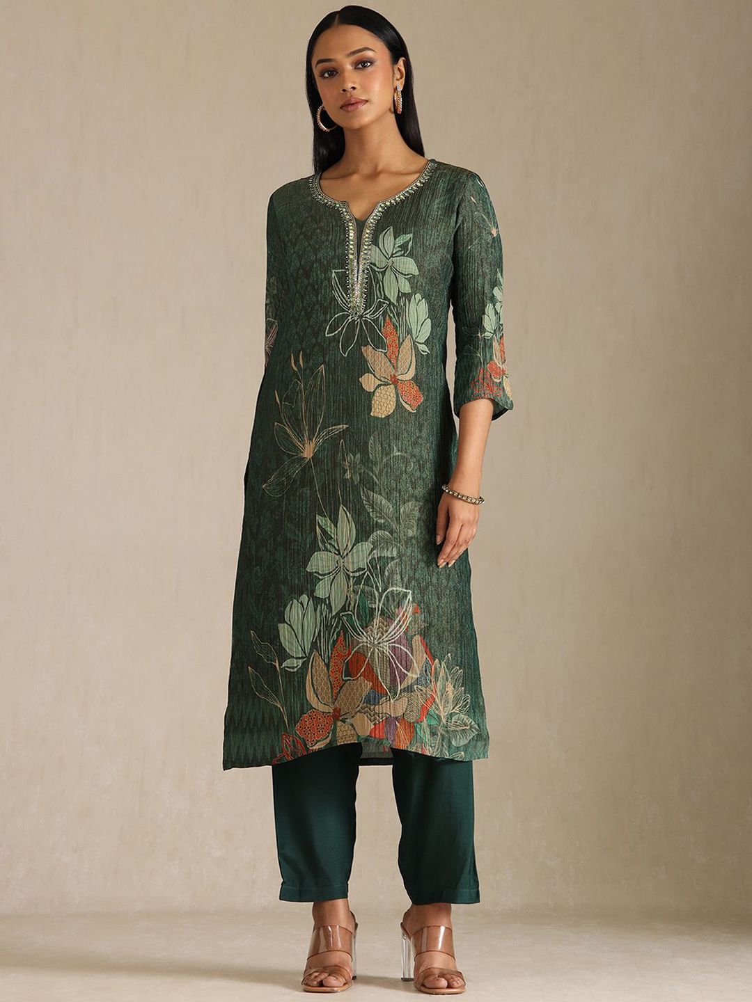 Dhiyona SO Women's Women Floral Printed Mirror Work Kurta with Trousers