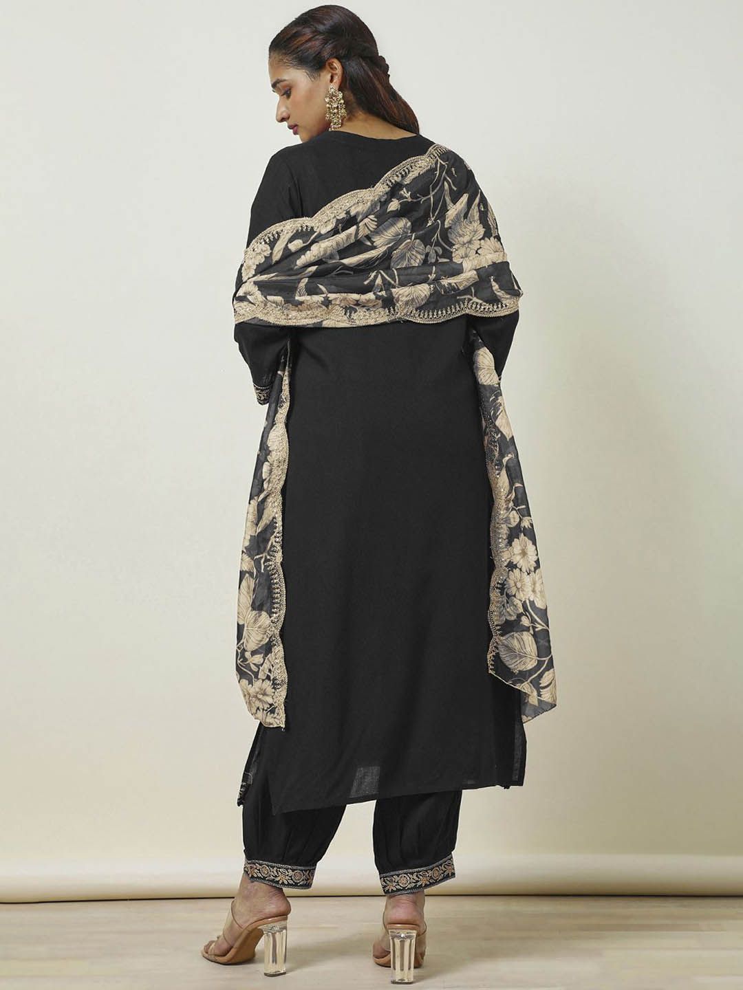Dhiyona SO Women's Floral Embroidered Thread Work Straight Kurta with Salwar & Dupatta