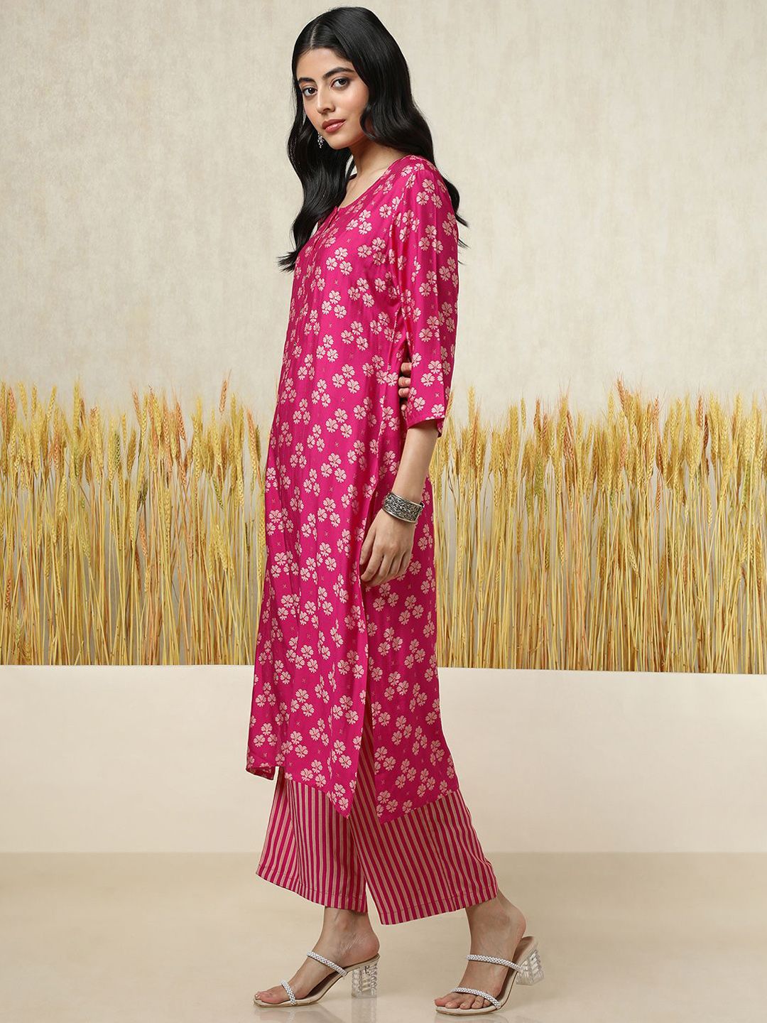Dhiyona SO Women's Floral Printed Mirror Work Straight Kurta With Palazzos