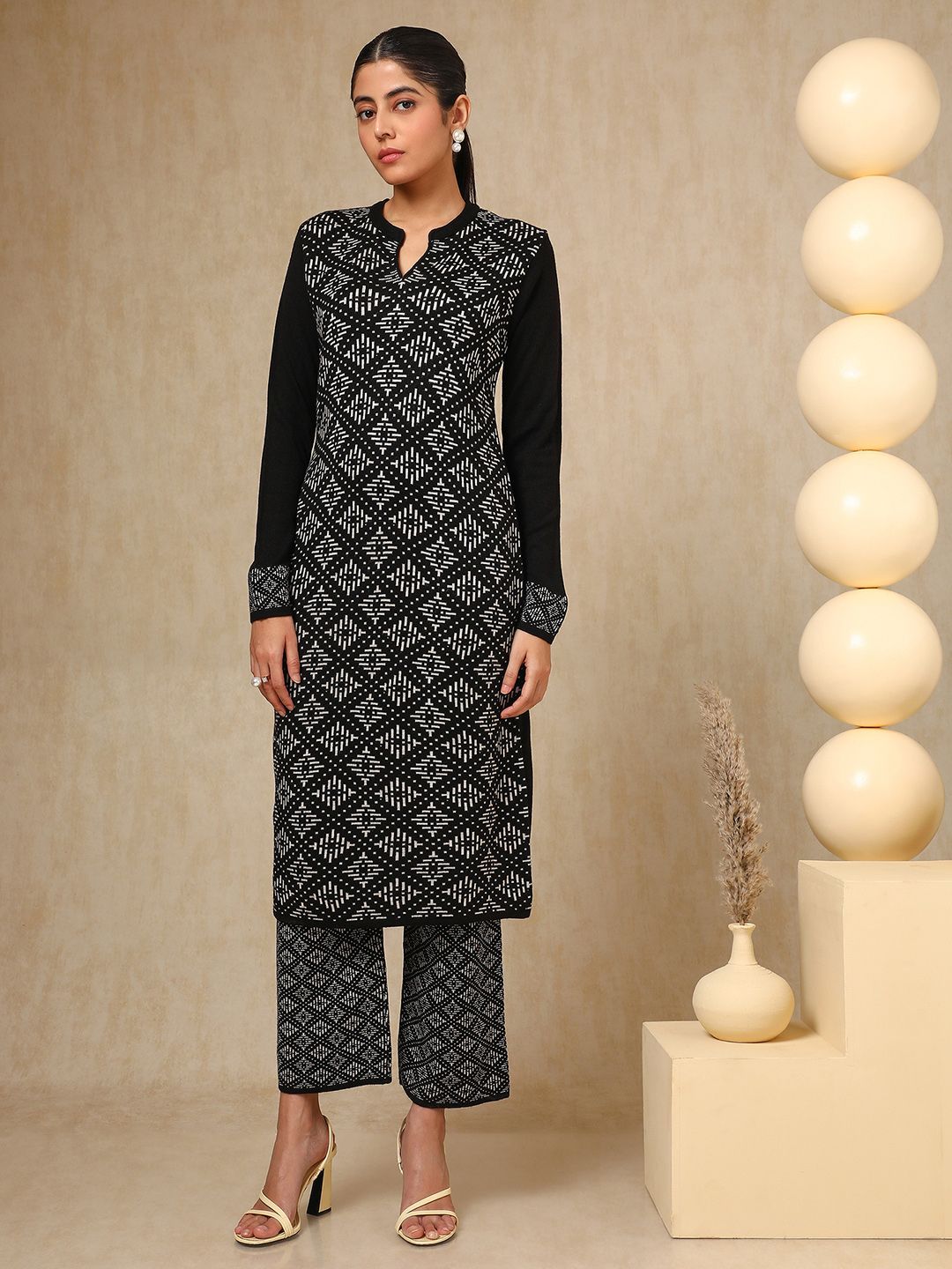 Dhiyona SO Women's Black Geometric Woven Design Mandarin Collar Acrylic Straight Kurta With Trouser