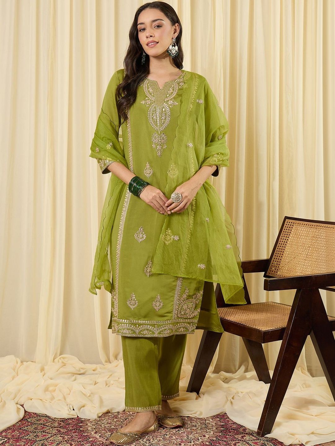 Women Ethnic Motifs Embroidered Regular Kurta with Trousers & With Dupatta