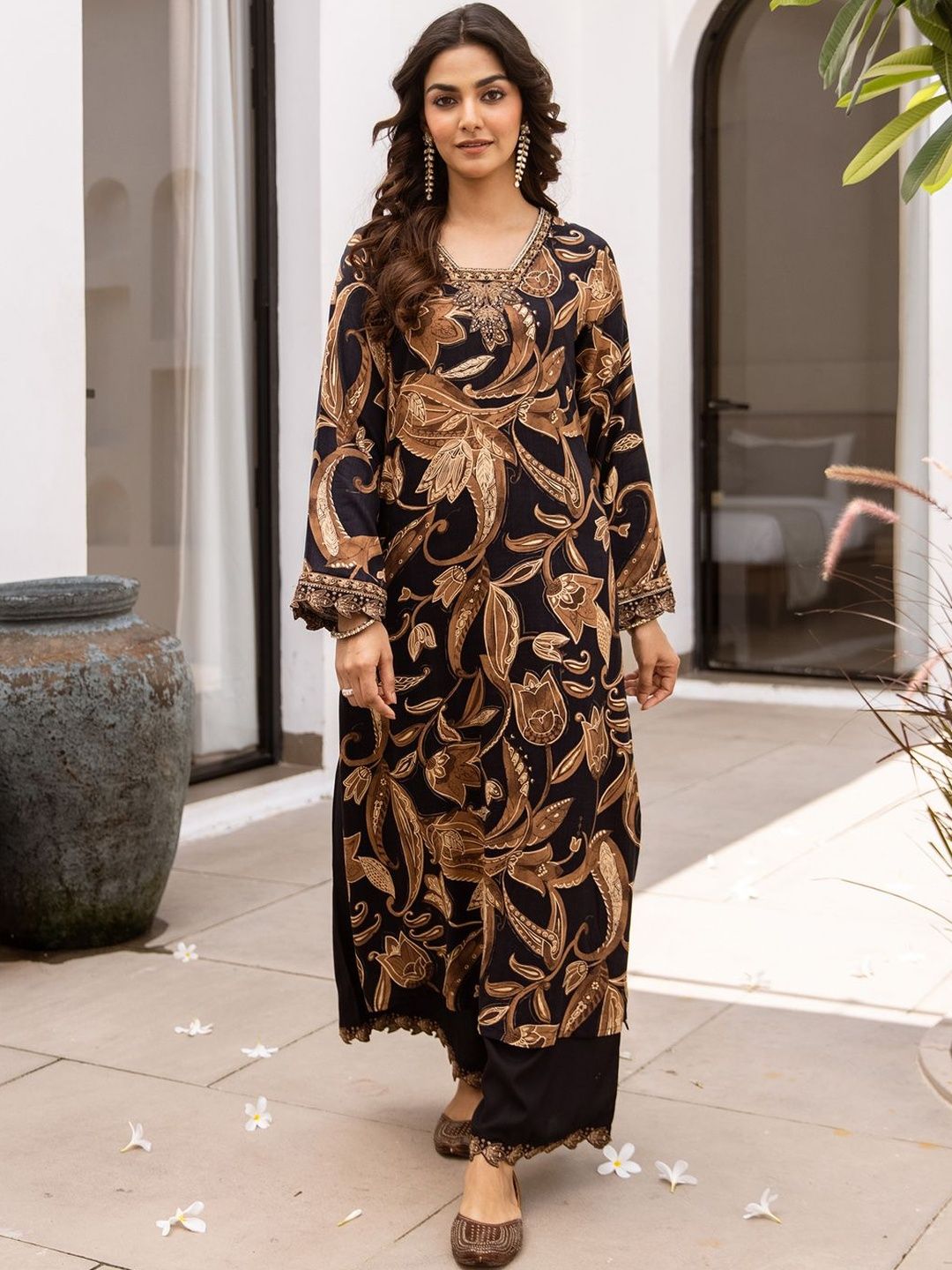 Women Ethnic Motifs Printed Regular Beads and Stones Kurta with Palazzos