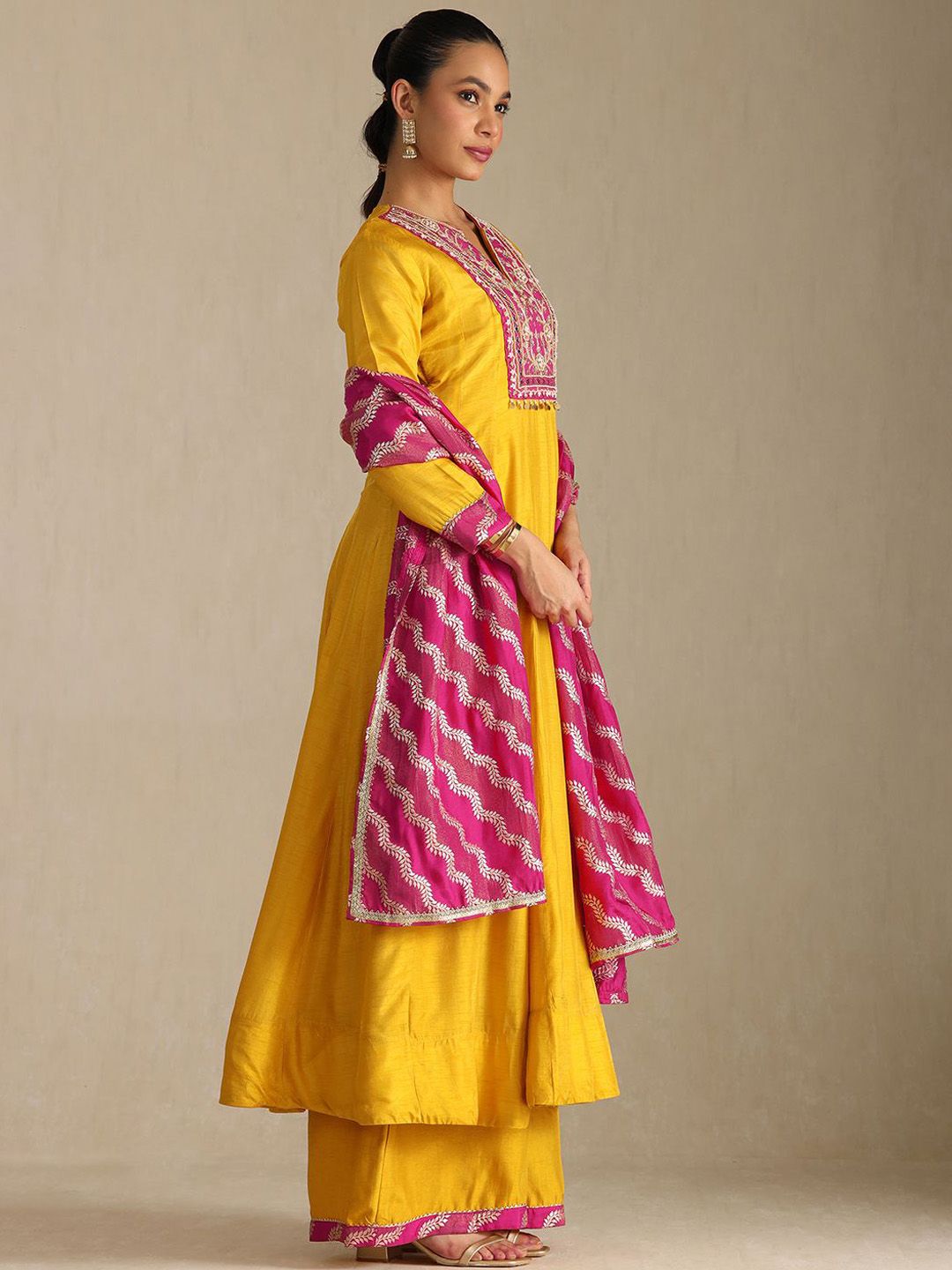 Dhiyona SO Women's Women Floral Embroidered Empire Zardozi Kurta Sets With Dupatta