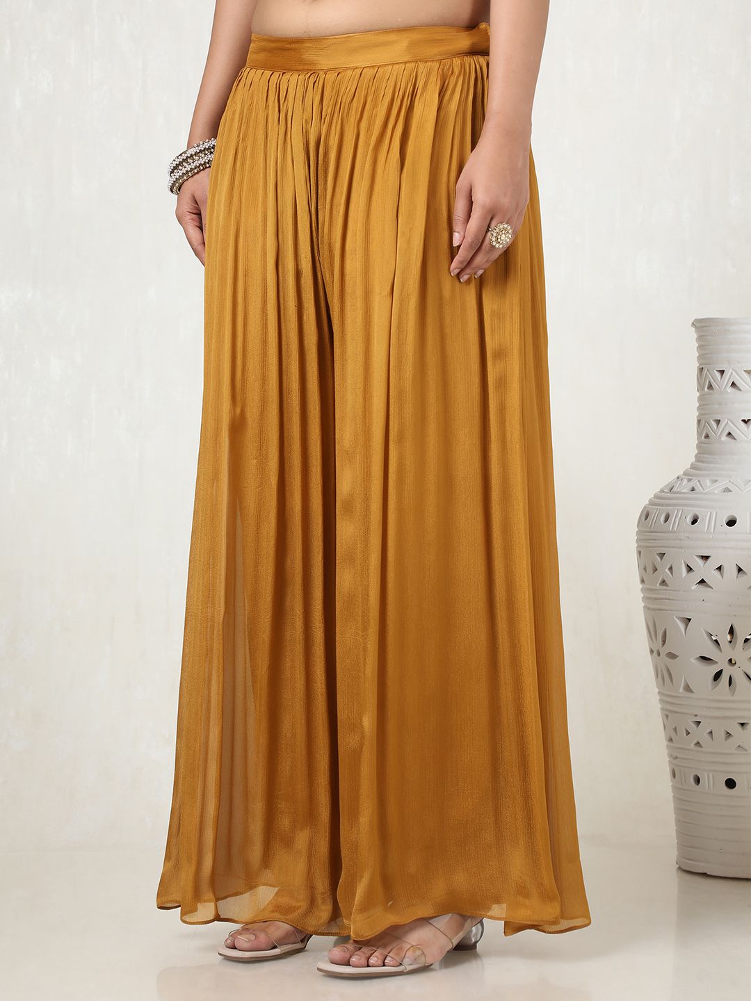 Dhiyona SO Women's Women Alina Cut Floral Regular Sequinned Kurta with Palazzos & With Dupatta