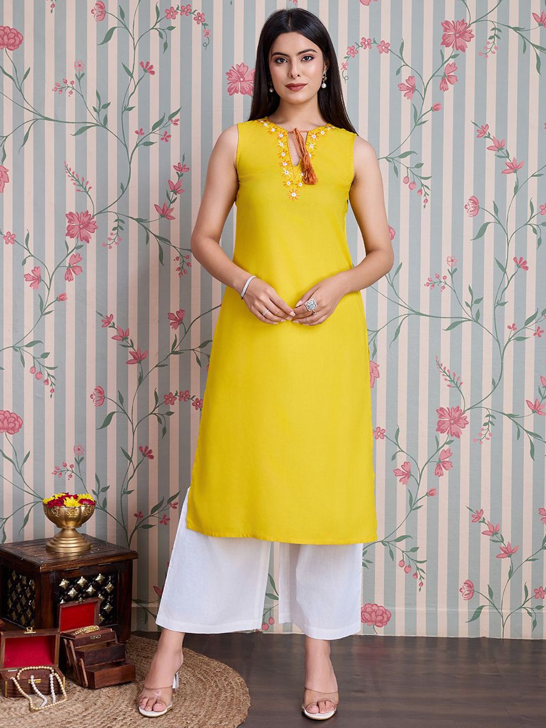 Dhiyona OD Embroidered Straight Kurta with Palazzos