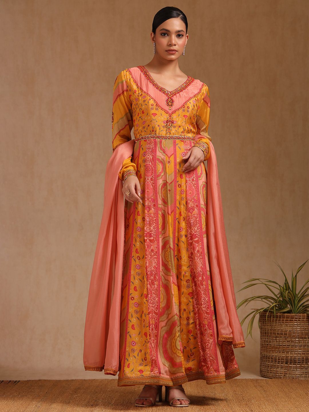 Dhiyona SO Women's Women Floral Printed Regular Kurta with Trousers & With Dupatta