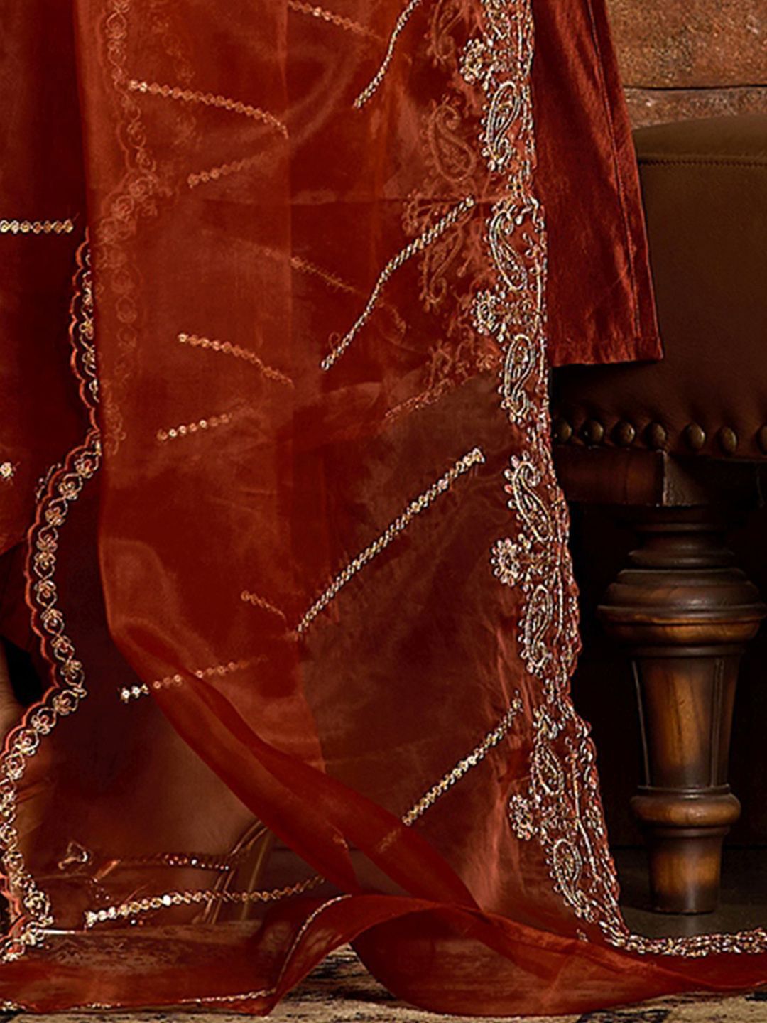Dhiyona IE Ethnic Motifs Embroidered Zari Liva Kurta With Trousers & Dupatta