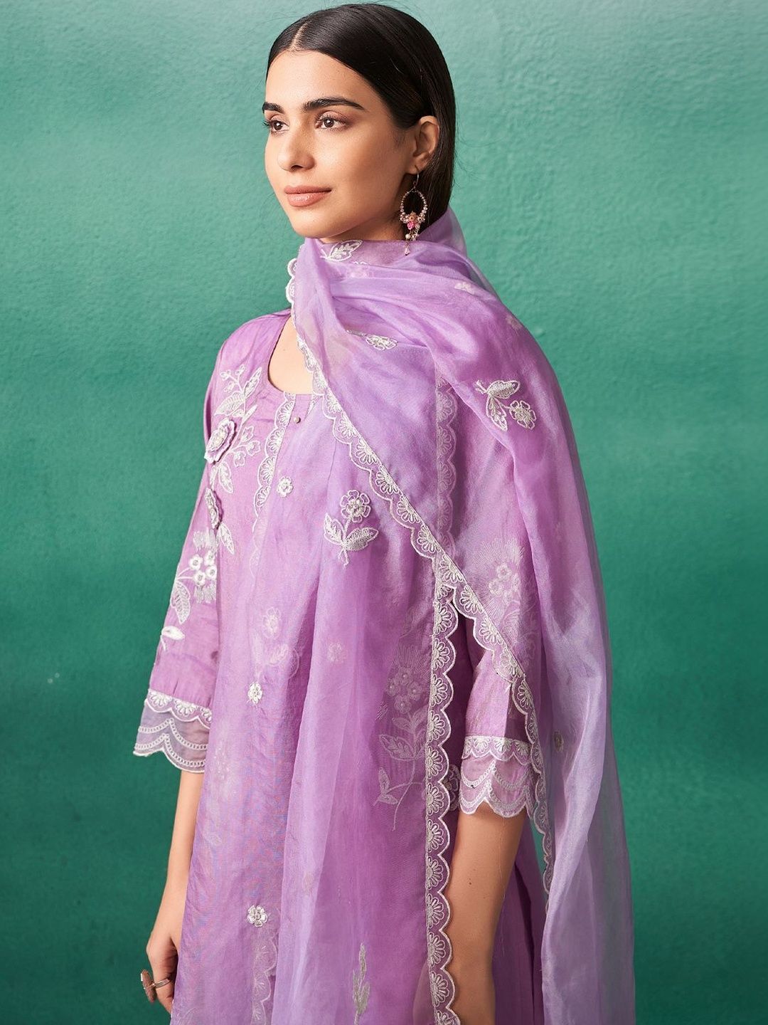 Women Ethnic Motifs Embroidered Regular Thread Work Kurta with Trousers & With Dupatta