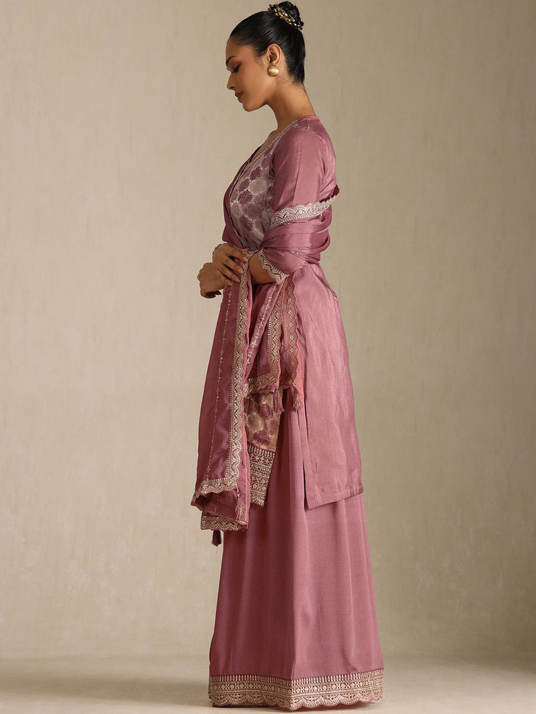 Dhiyona SO Women's Floral Printed U-Neck Sequinned Kurta With Palazzos & Dupatta