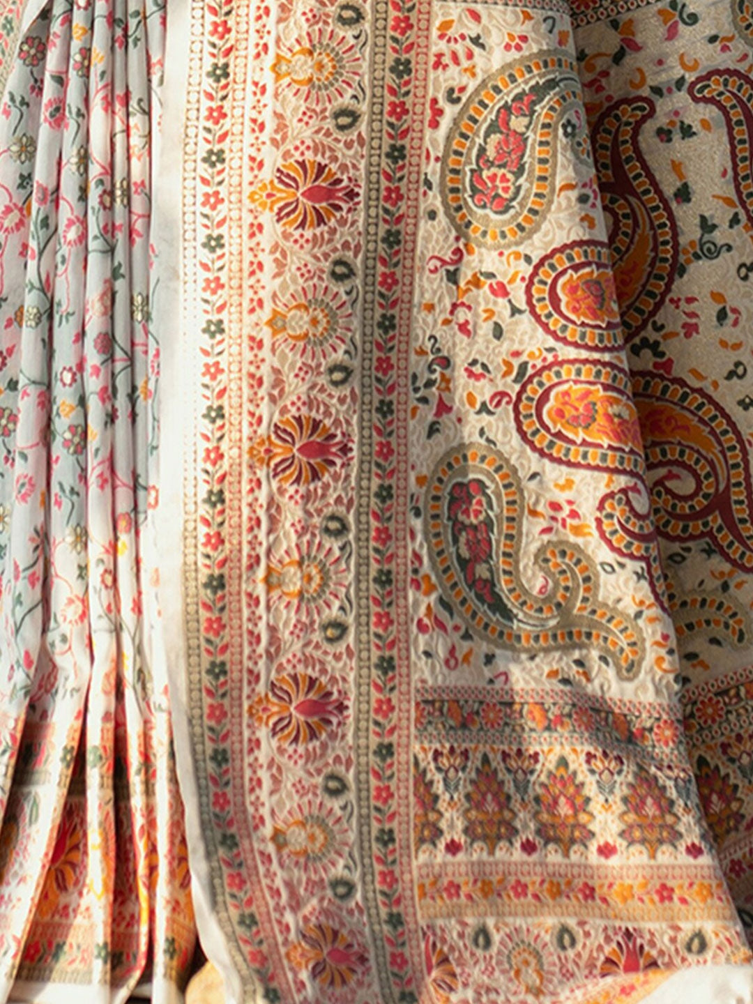 Dhiyona GR Women's Raaga Off-White Jamewar Kashmiri Soft Modal Silk Saree