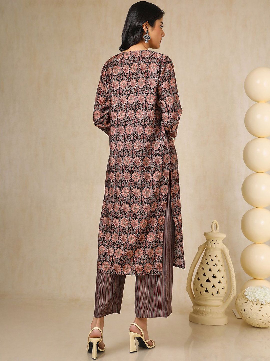 Dhiyona SO Women's Floral Printed Round Neck Sequinned Straight Kurta With Palazzo