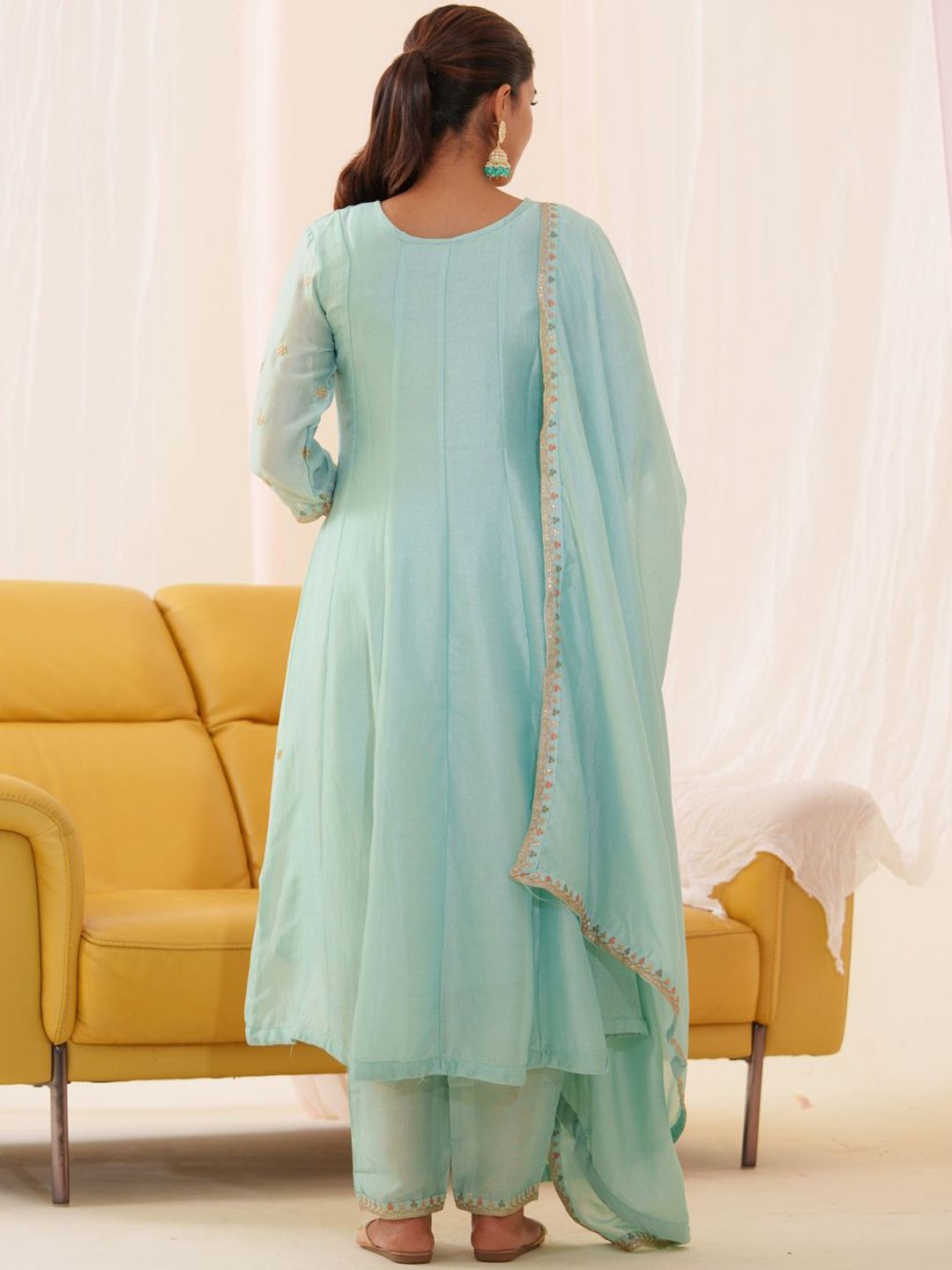 Dhiyona PD Women Floral Embroidered Anarkali Kurta With Trousers & Dupatta