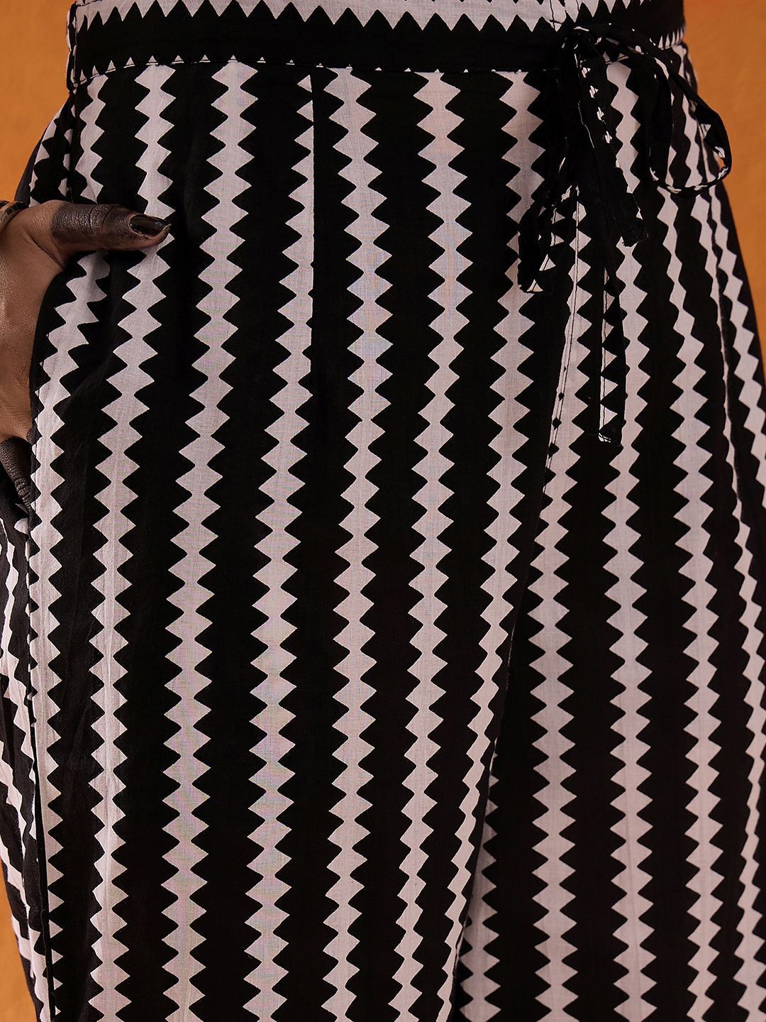 Dhiyona IE Ethnic Motifs Printed Pure Cotton Straight Kurta With Trousers & Dupatta