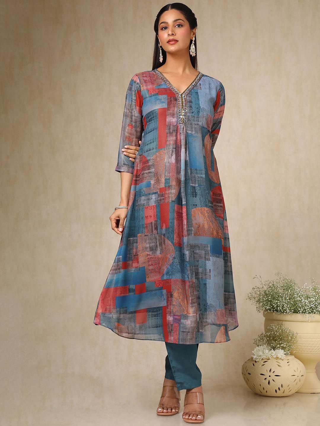 Dhiyona SO Women's Women Printed Regular Mirror Work Kurta with Trousers
