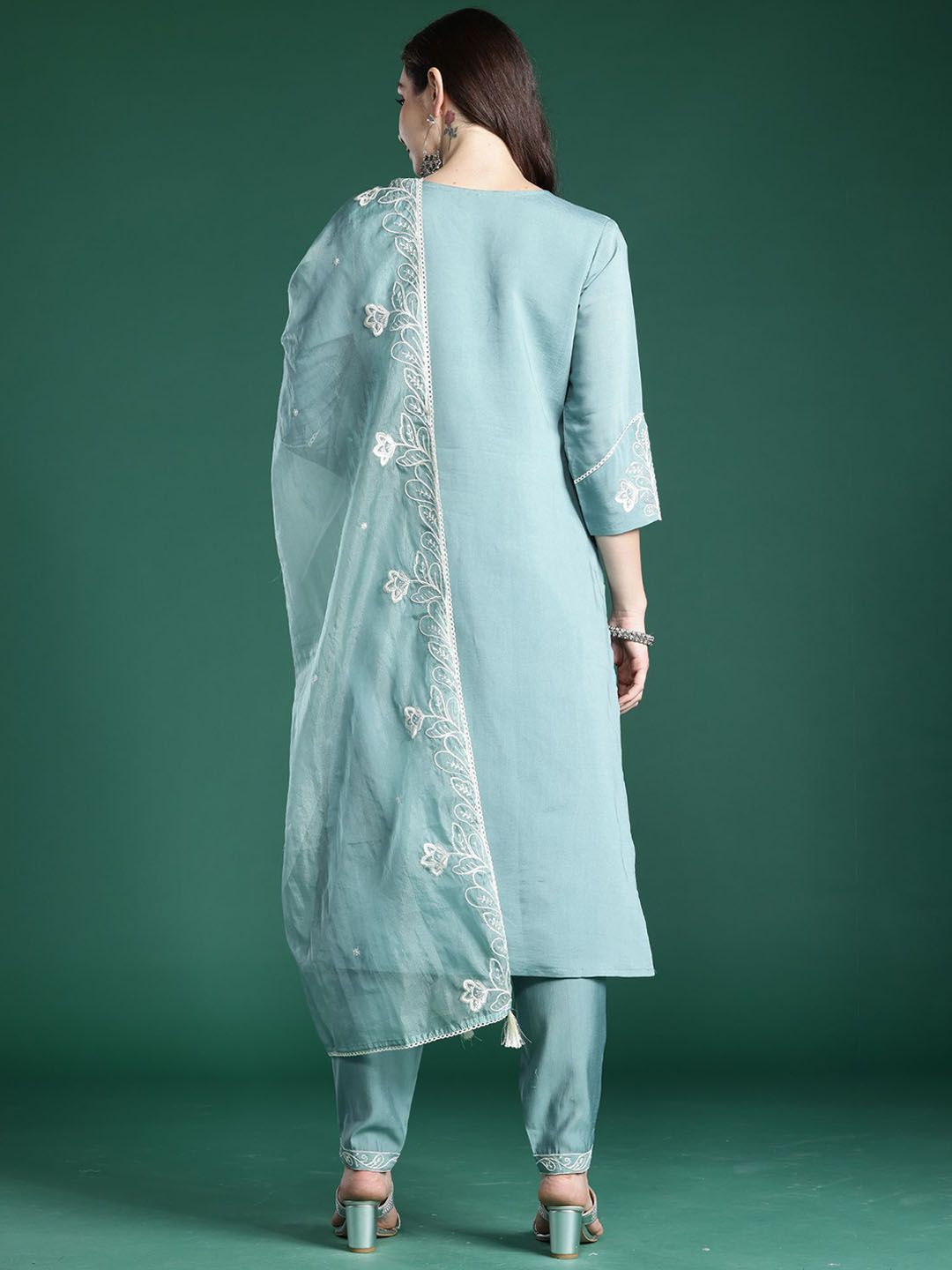 Dhiyona IE Women Floral Embroidered Regular Kurta with Trousers & With Dupatta