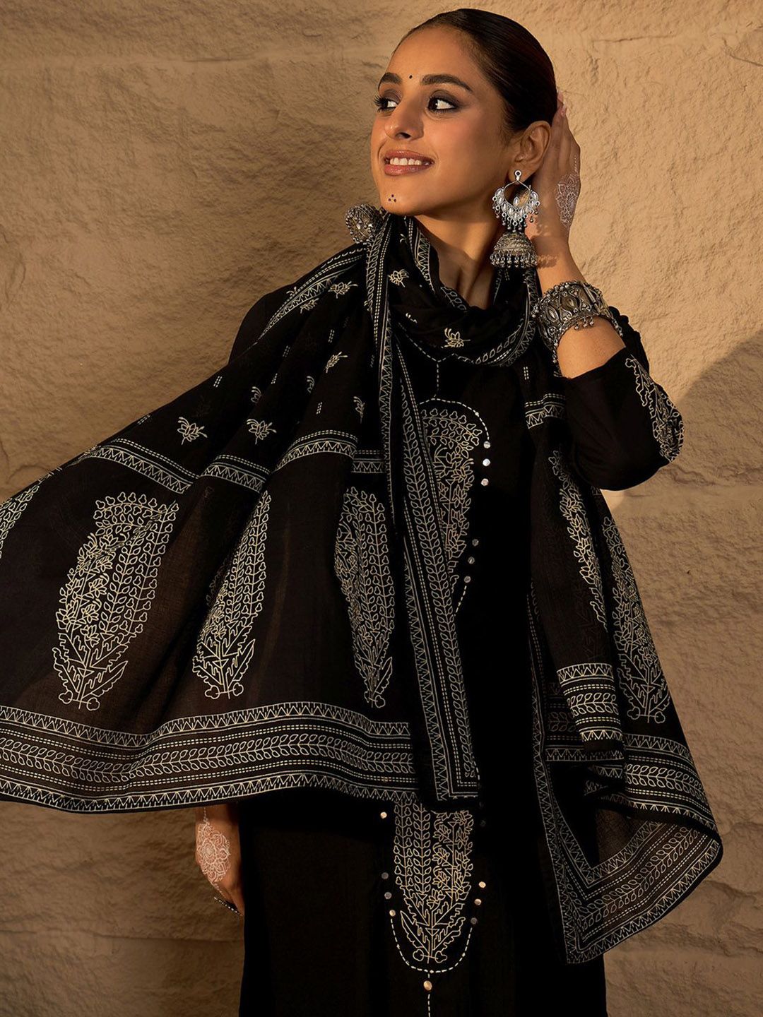 Women Printed Pure Cotton Kurta with Trousers & Dupatta