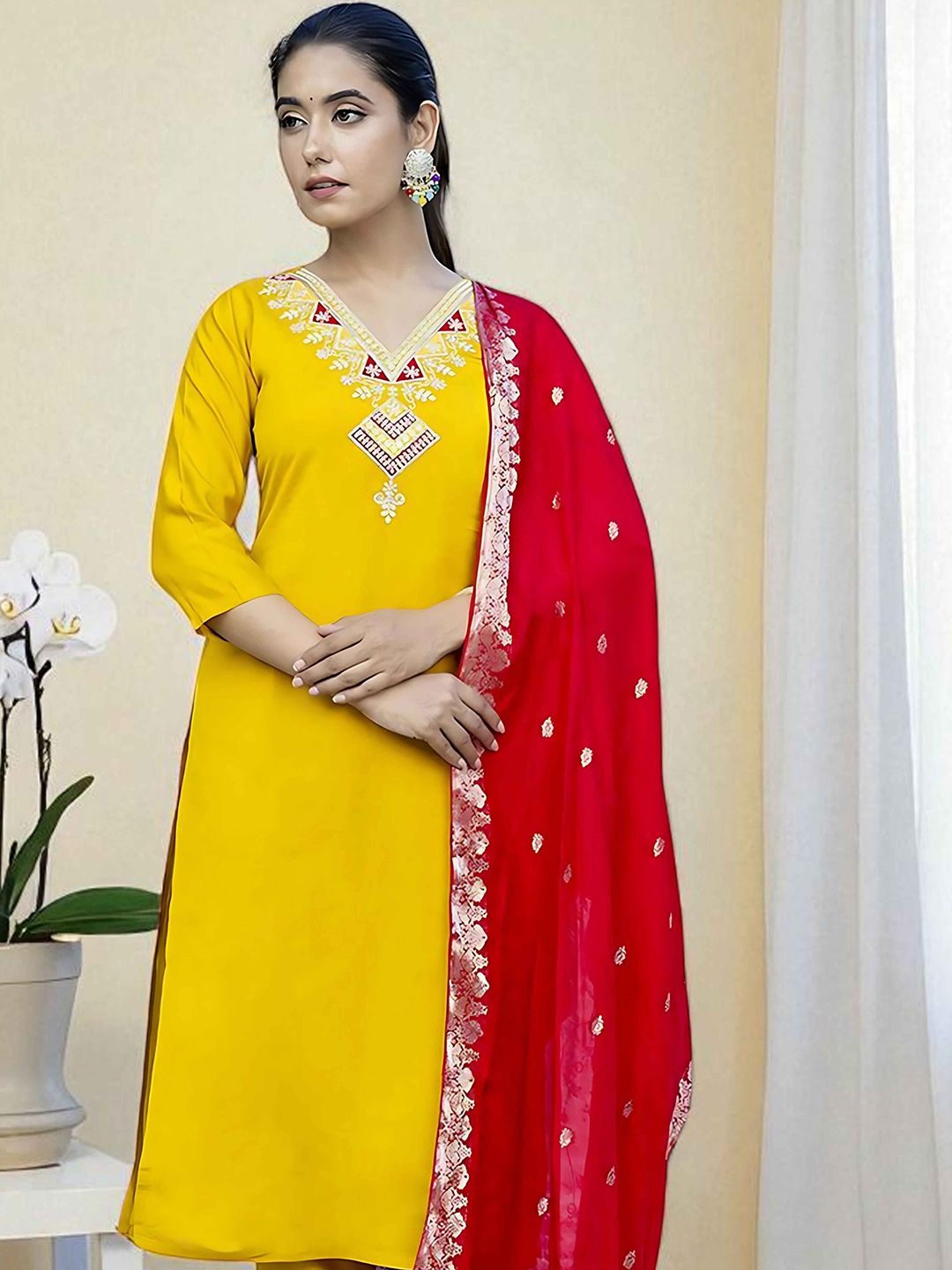 Dhiyona SN Women's Floral Embroidered Thread Work V-Neck Straight Kurta With Trouser And Dupatta