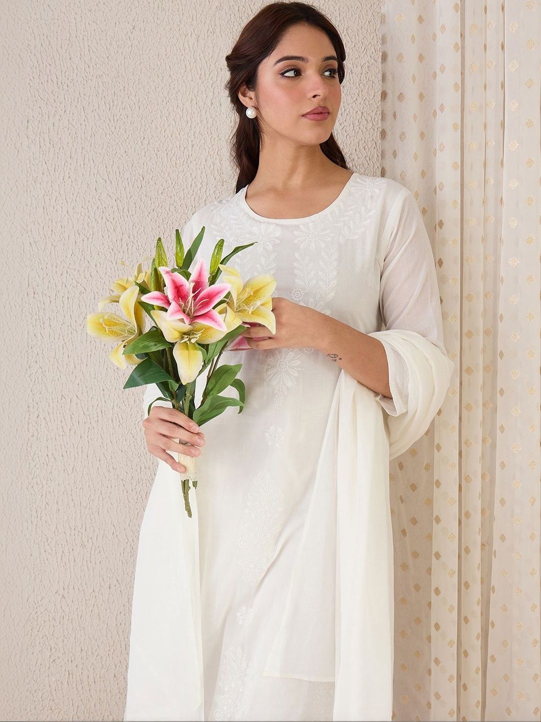 Women Floral Embroidered Regular Chikankari Pure Cotton Kurta with Trousers & With Dupatta