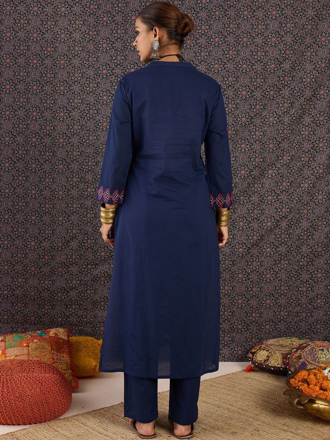 Women Ethnic Motifs Embroidered Regular Thread Work Pure Cotton Kurta with Trousers