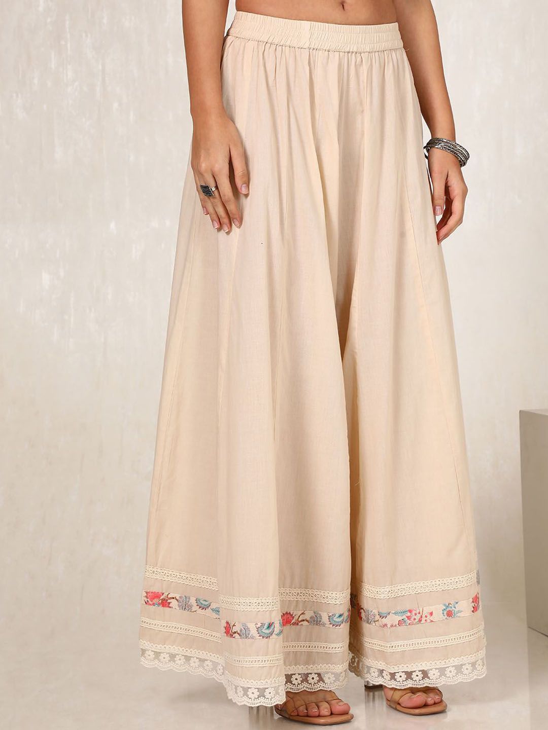 Dhiyona SO Women's Floral Printed Gotta Patti Linen Straight Kurti with Palazzos & Dupatta