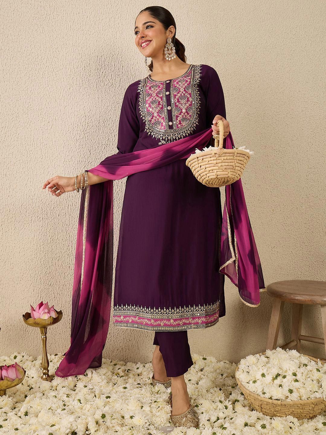 Ethnic Motifs Embroidered Thread Work Straight Kurta With Trousers & Dupatta