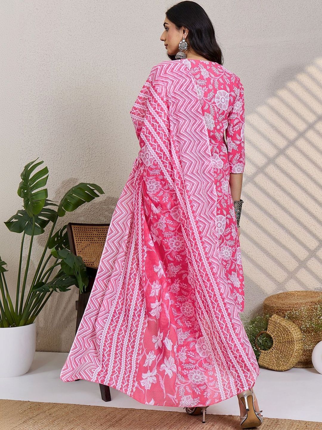 Women Floral Printed Regular Pure Cotton Kurta with Trousers & With Dupatta