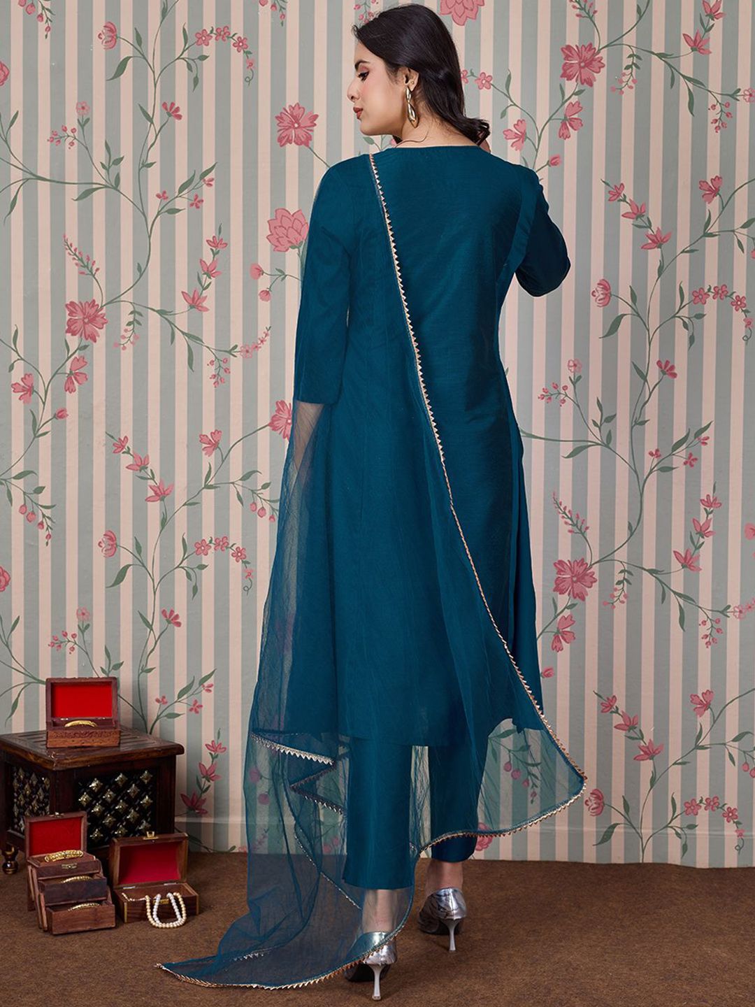 Dhiyona OD Blue Ethnic Motifs Embroidered Zari Kurta With Trousers & Dupatta