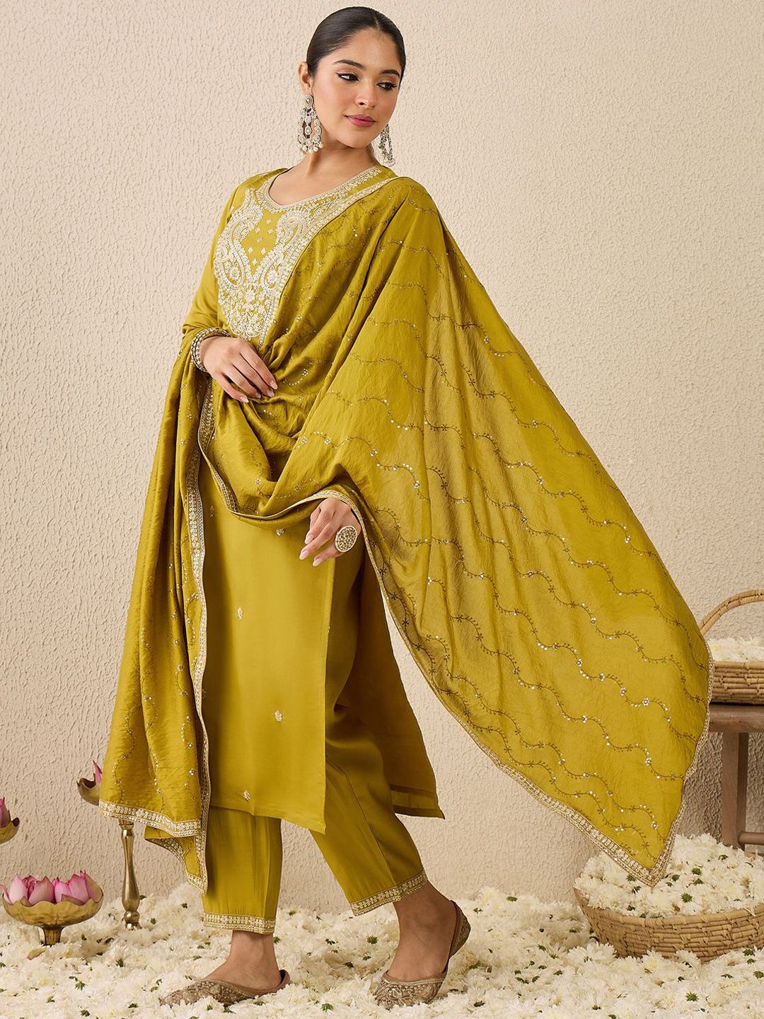 Dhiyona IE Women's Women Ethnic Motifs Printed Kurta with Trousers & Dupatta