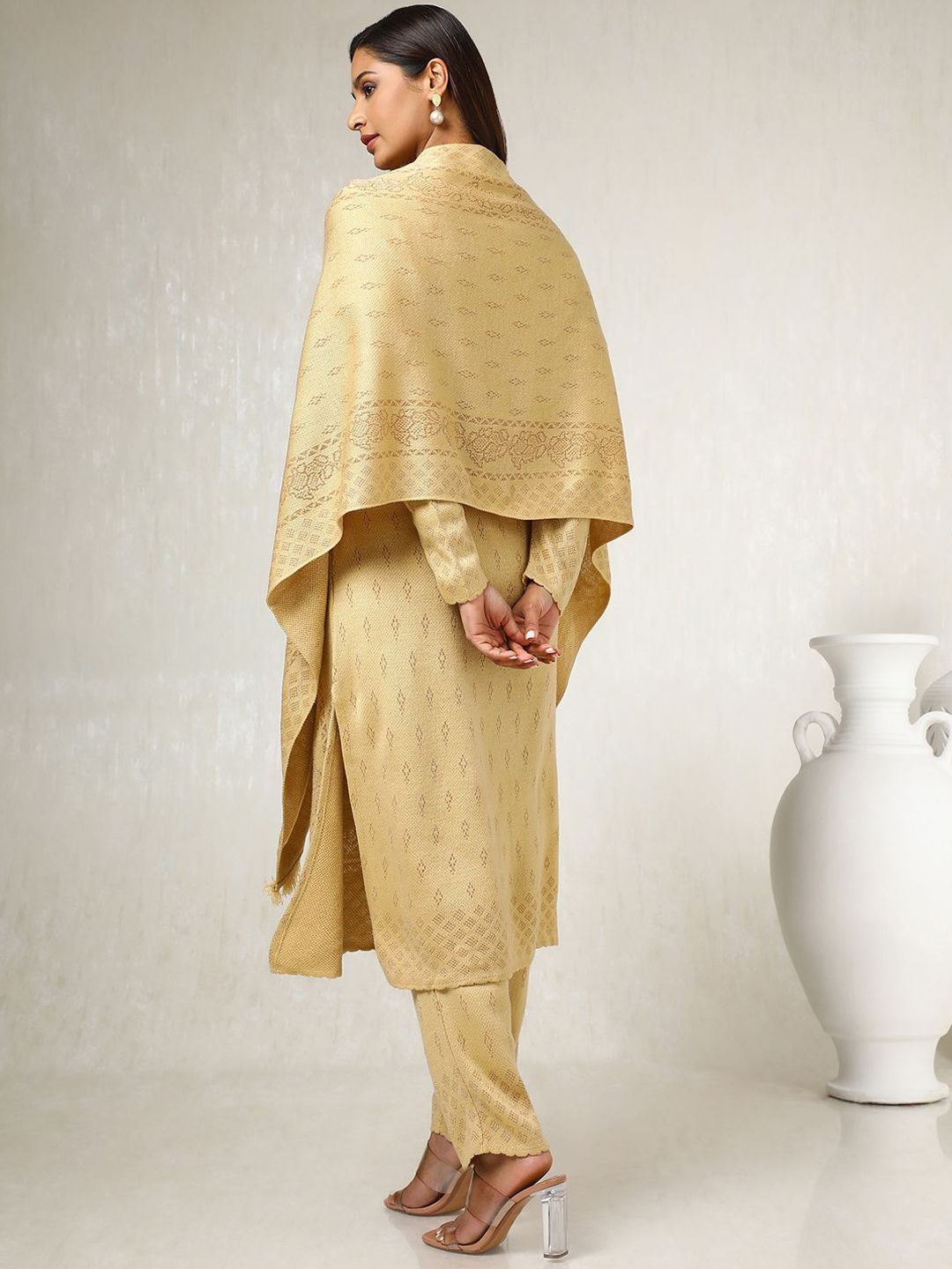 Dhiyona SO Women's Women Ethnic Motifs Regular Thread Work Kurta with Trousers & With Dupatta