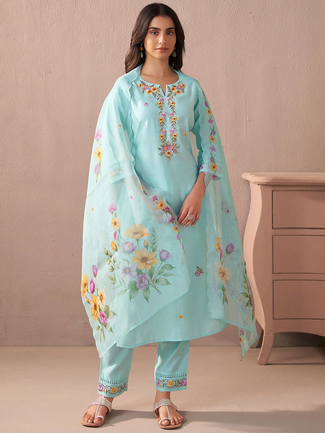 Dhiyona IE Floral Embroidered Notch Neck Straight Kurta With Trouser And Dupatta
