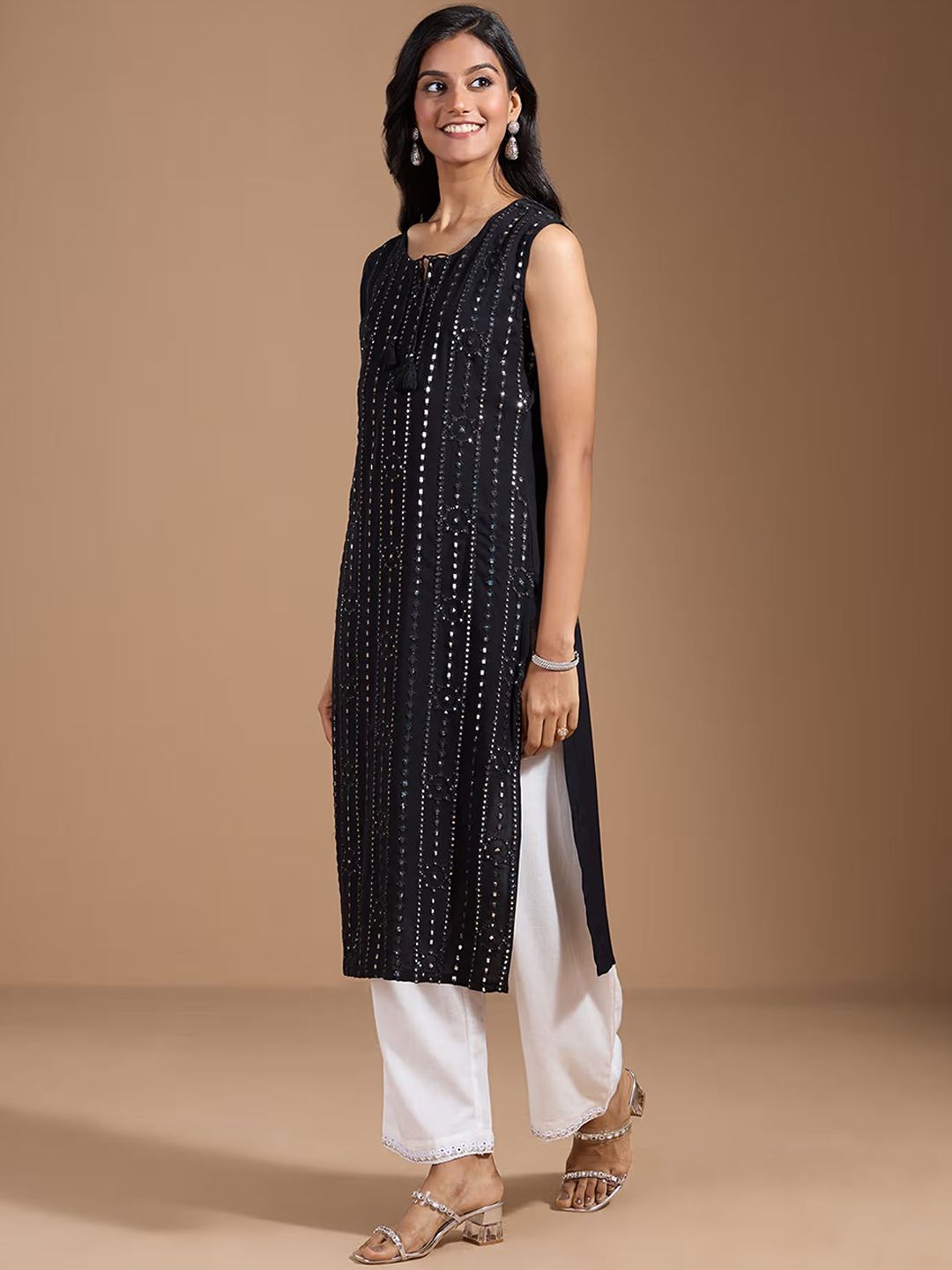Dhiyona OD Women Thread Work Kurta