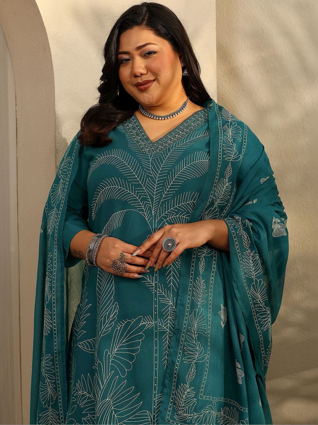Dhiyona Women's Plus Size Ethnic Motifs Printed Kurta with Trousers & Dupatta