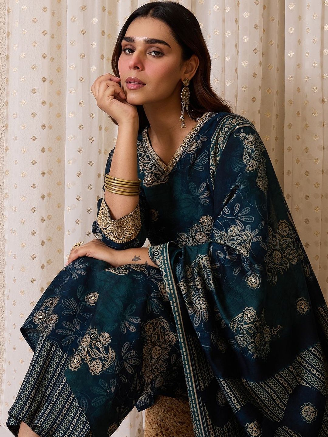 Floral Printed Straight Chanderi Silk Kurta With Trousers & Dupatta