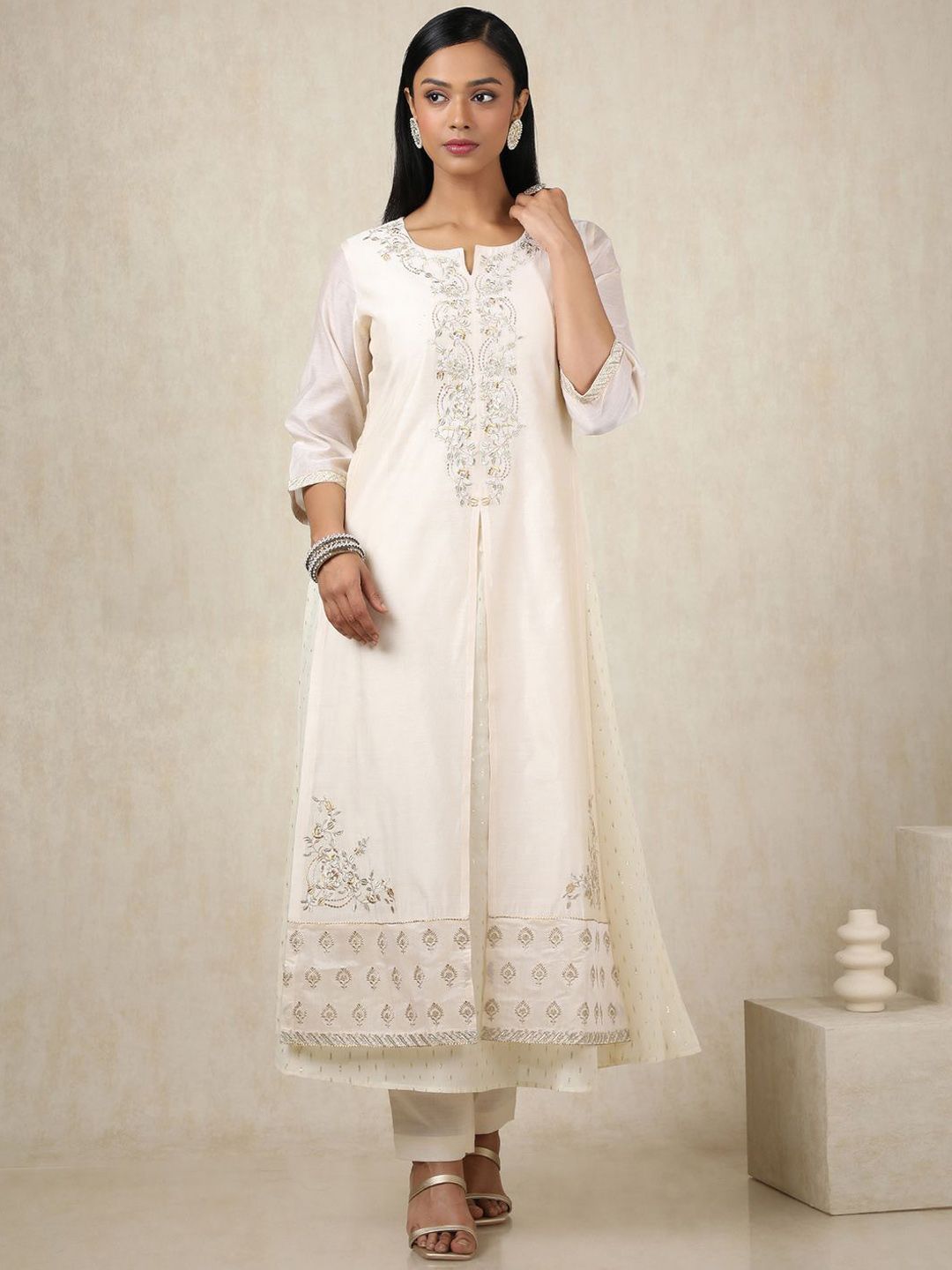 Dhiyona SO Women's Alina Cut Floral Embroidered Thread Work Chanderi Silk A-Line Kurta With Trousers & Dupatta