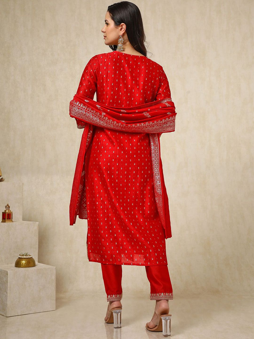 Dhiyona SO Women's Red Floral Printed Round Neck Regular Thread Work Kurta With Trouser With Dupatta