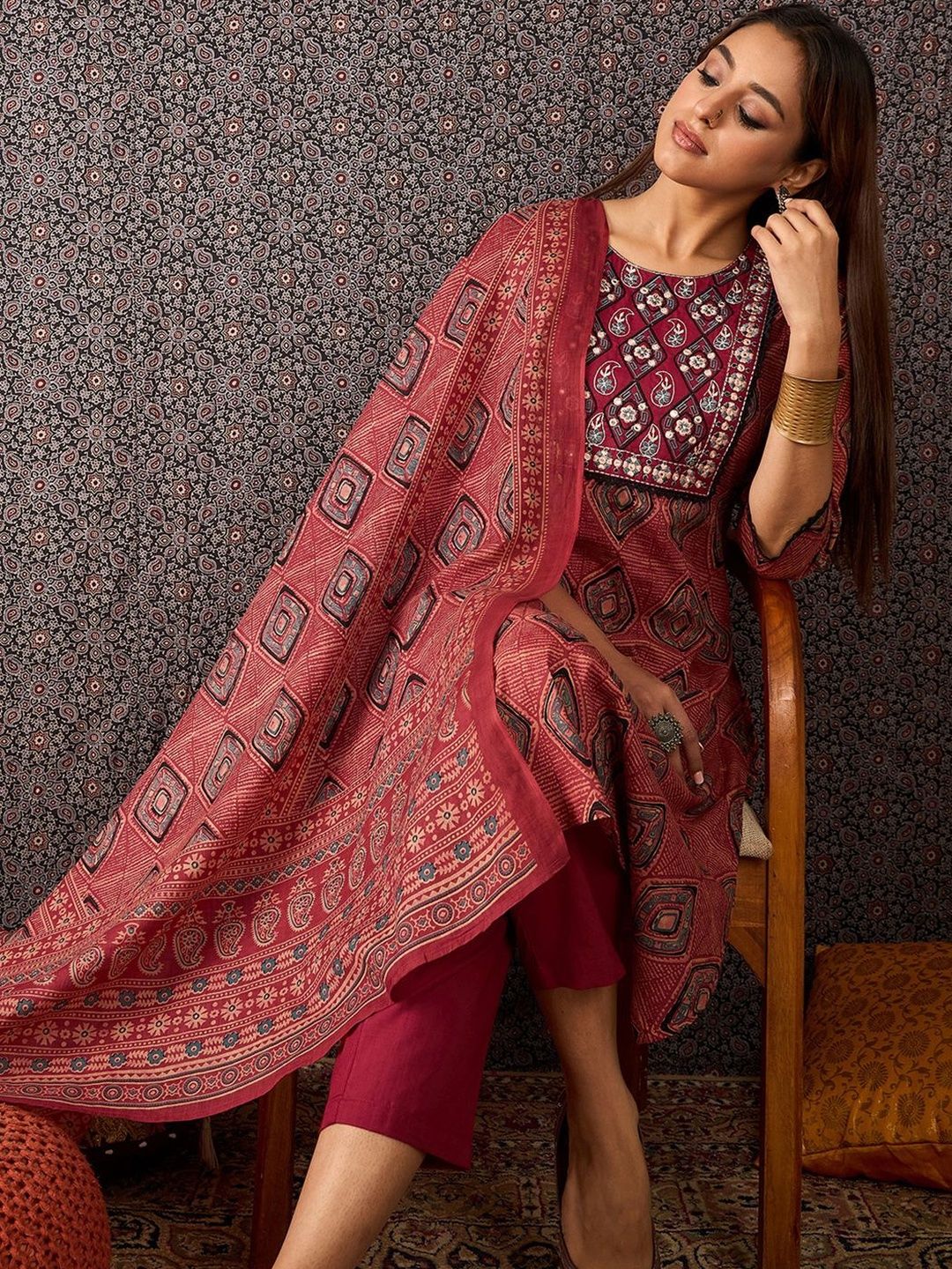 Women Printed Mirror Work Pure Cotton Kurta with Trousers & With Dupatta