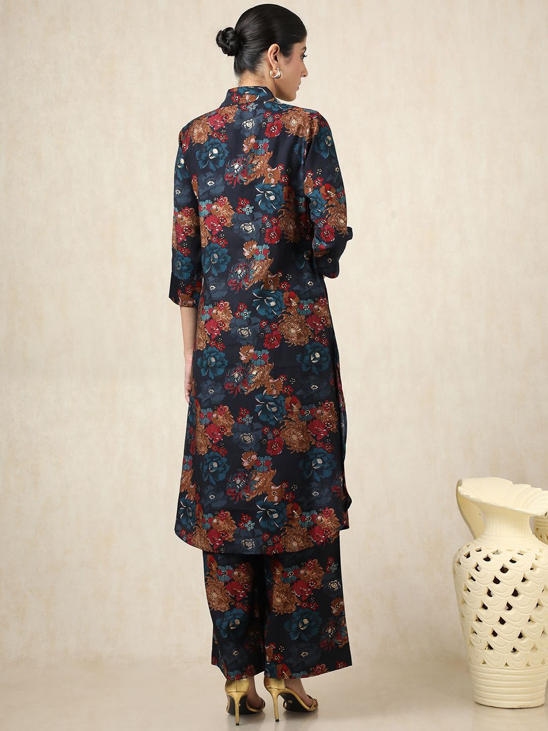 Dhiyona SO Women's Floral Printed Shirt Collar Pure Cotton Straight Kurta With Palazzos