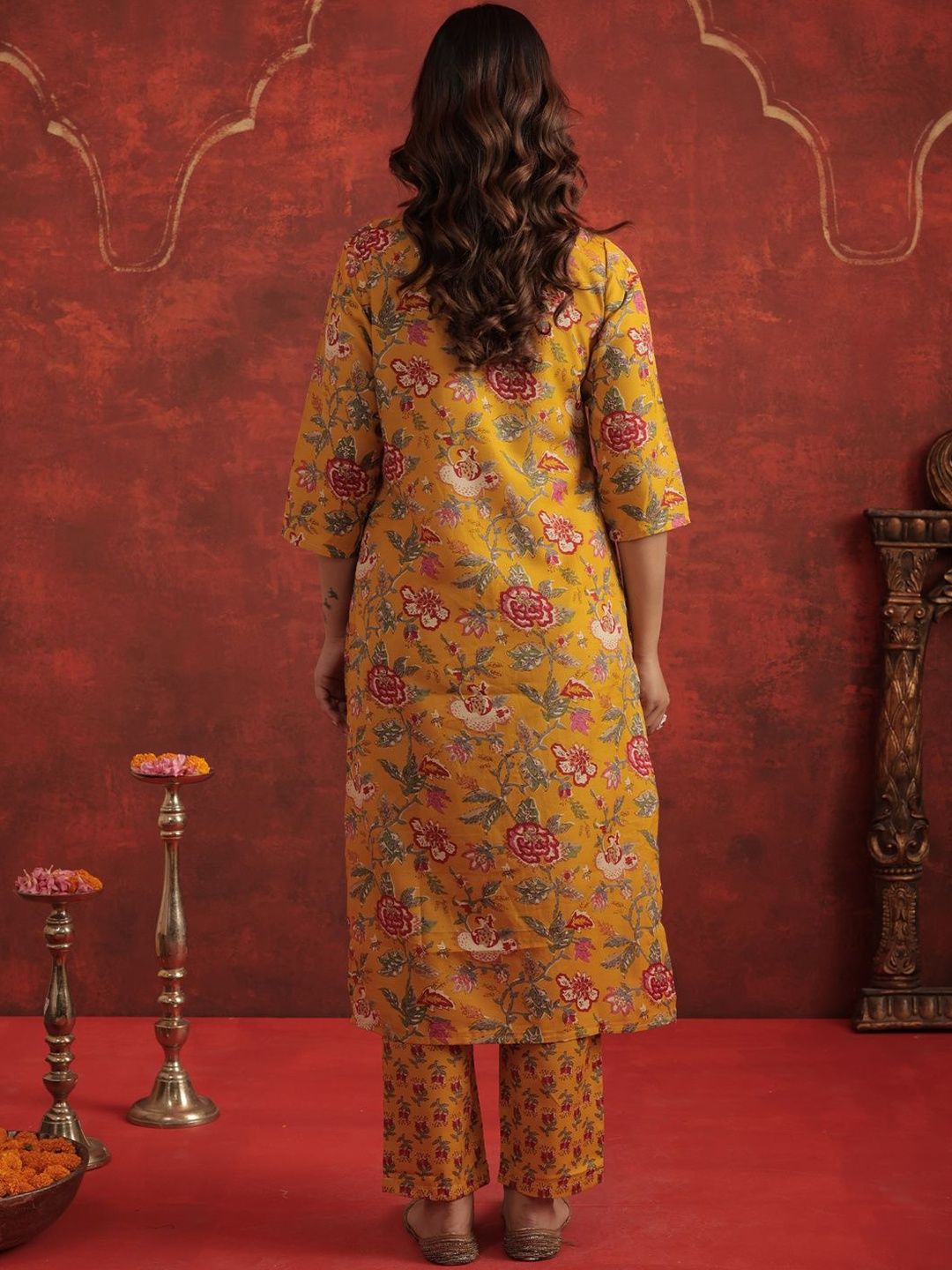 Women Floral Printed Kurta with Trousers & Dupatta