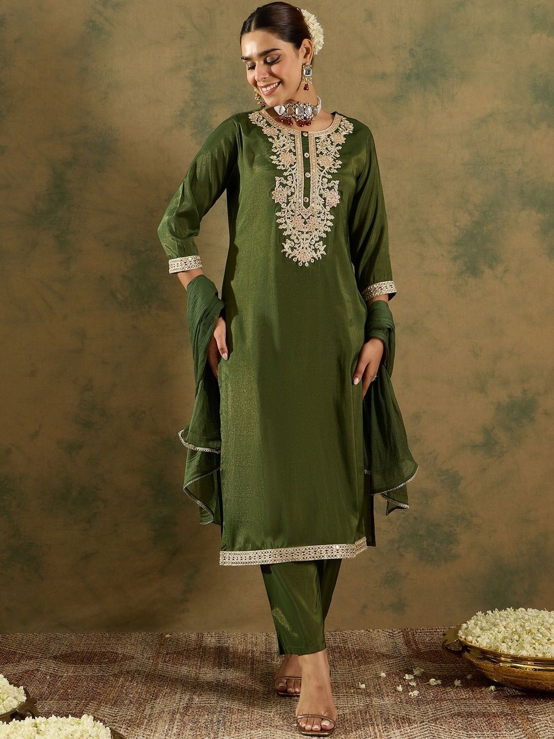 Floral Embroidered Thread Work Straight Kurta With Trouser & Dupatta