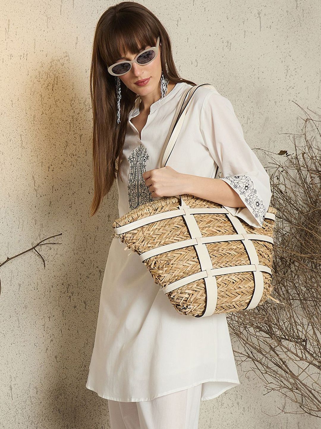 Women Ethnic Motifs Embroidered Pure Cotton Kurta with Trouser