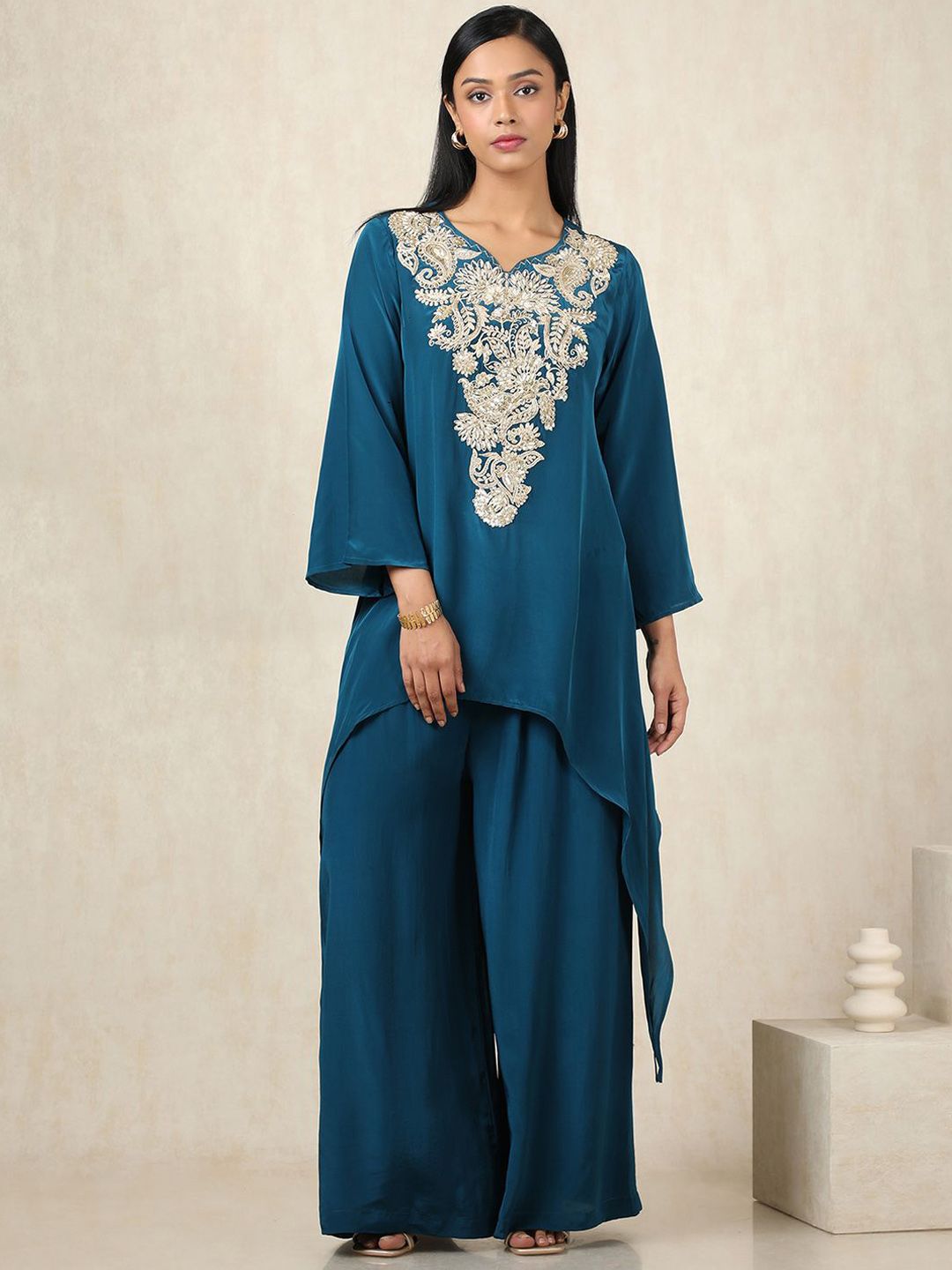 Dhiyona SO Women's Floral Embroidered V Neck Zari Work Silk Crepe Kurta With Palazzos
