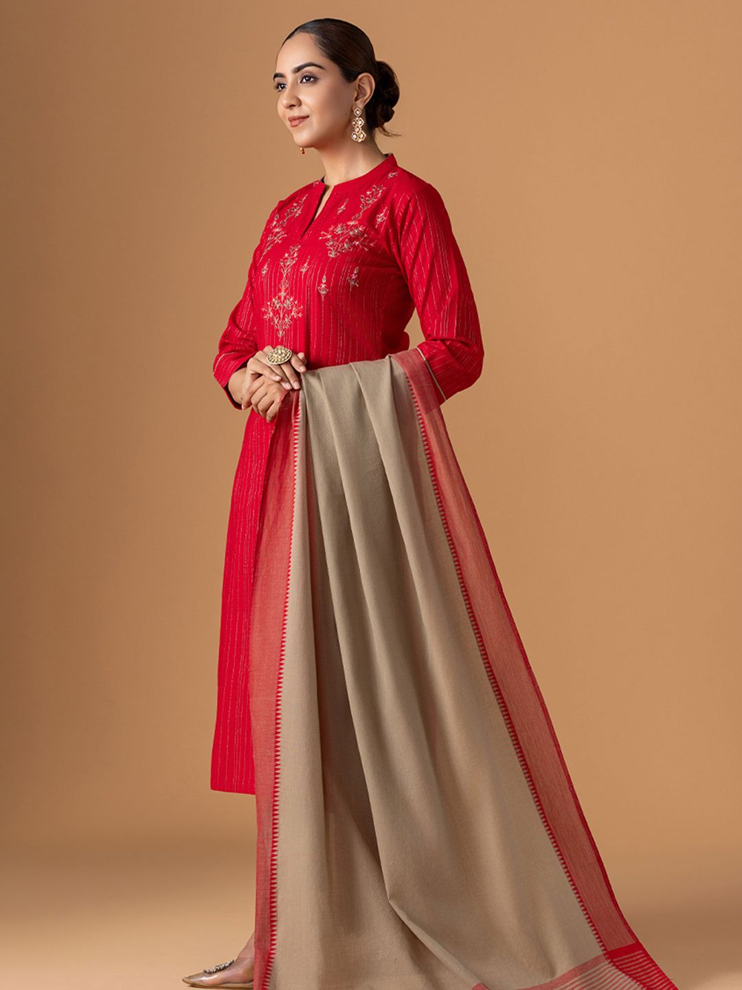 Dhiyona WP Floral Embroidered Thread Work Pure Cotton Kurta With Trousers & Dupatta