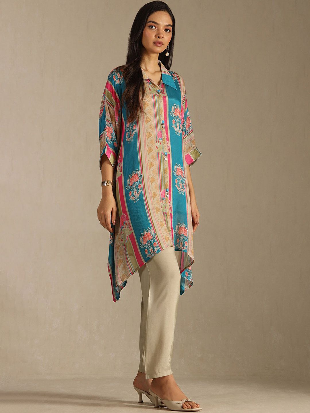 Dhiyona SO Women's Floral Printed Shirt Collar Beads And Stones Kaftan Kurta With Trousers