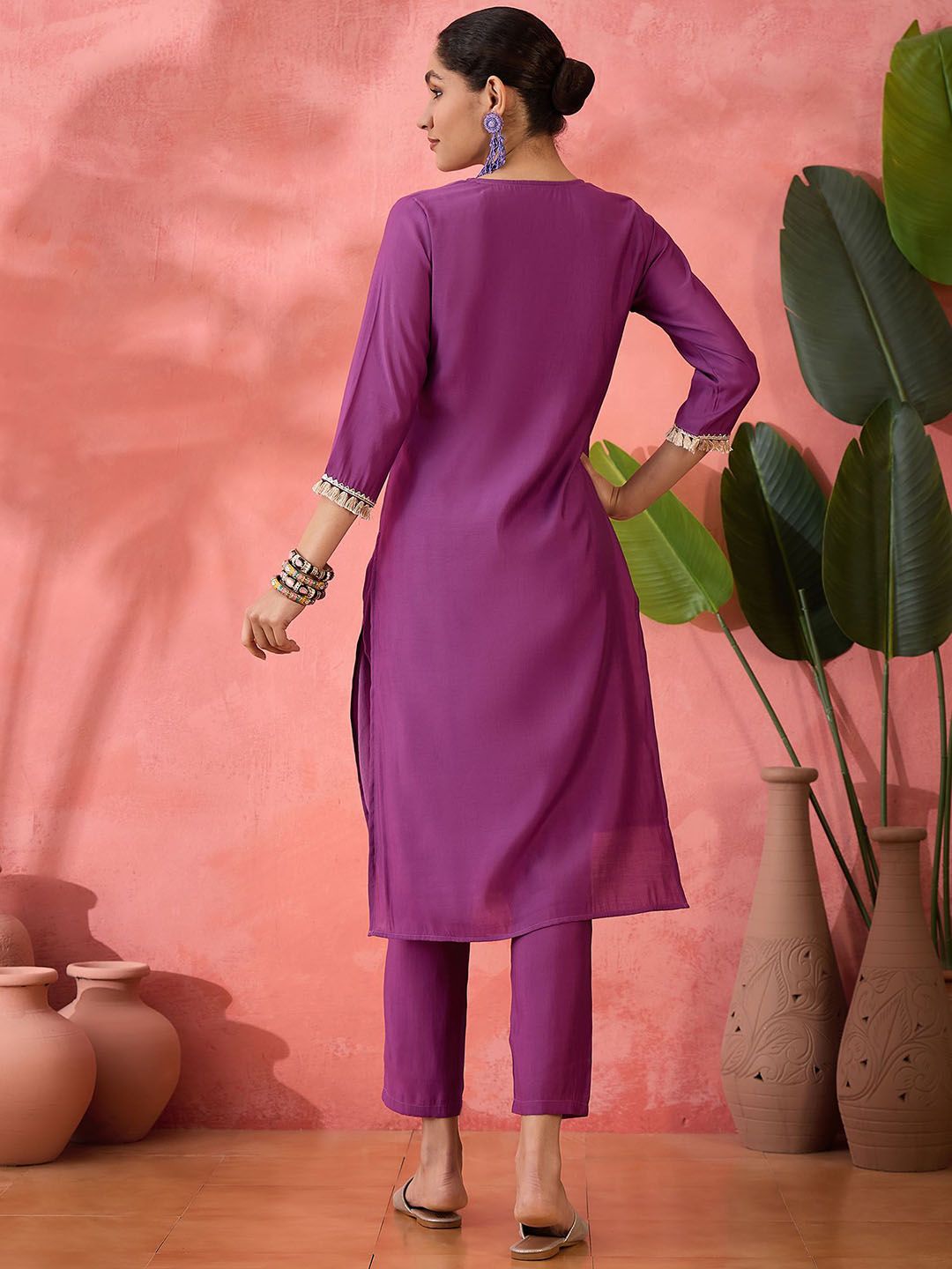 Dhiyona SN Women's Embroidered Straight Kurta & Trousers With Bag