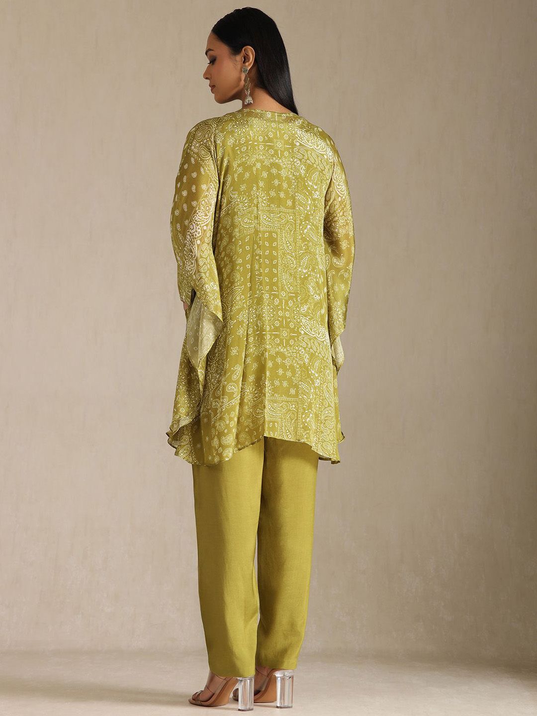 Dhiyona SO Women's Women Paisely Printed Regular Sequinned Kurta with Trousers
