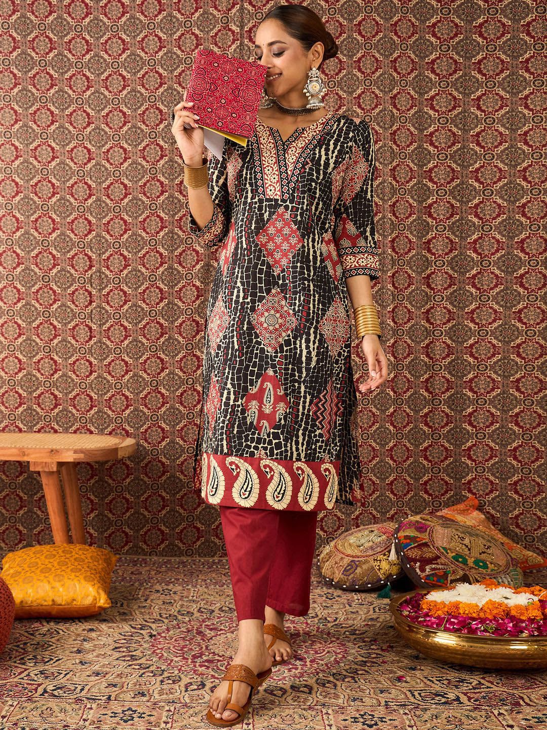 Women Ethnic Motif Printed Pure Cotton Straight Kurta Trousers Set