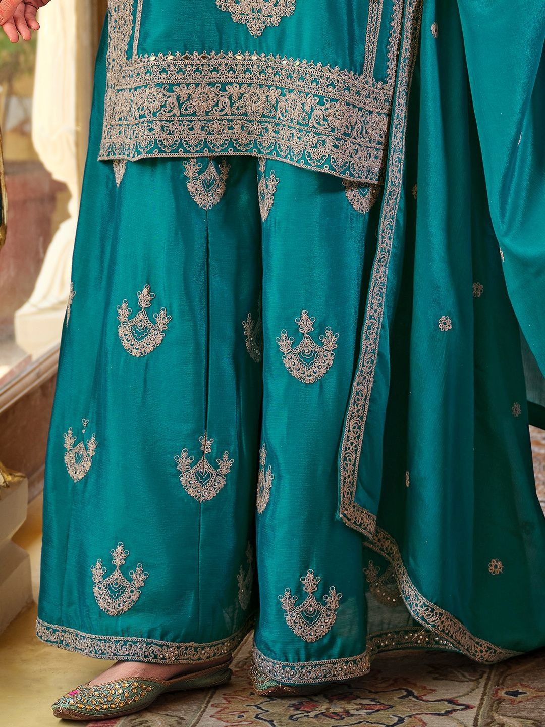 Women Ethnic Motifs Embroidered Mirror Work Kurta with Palazzos & Dupatta