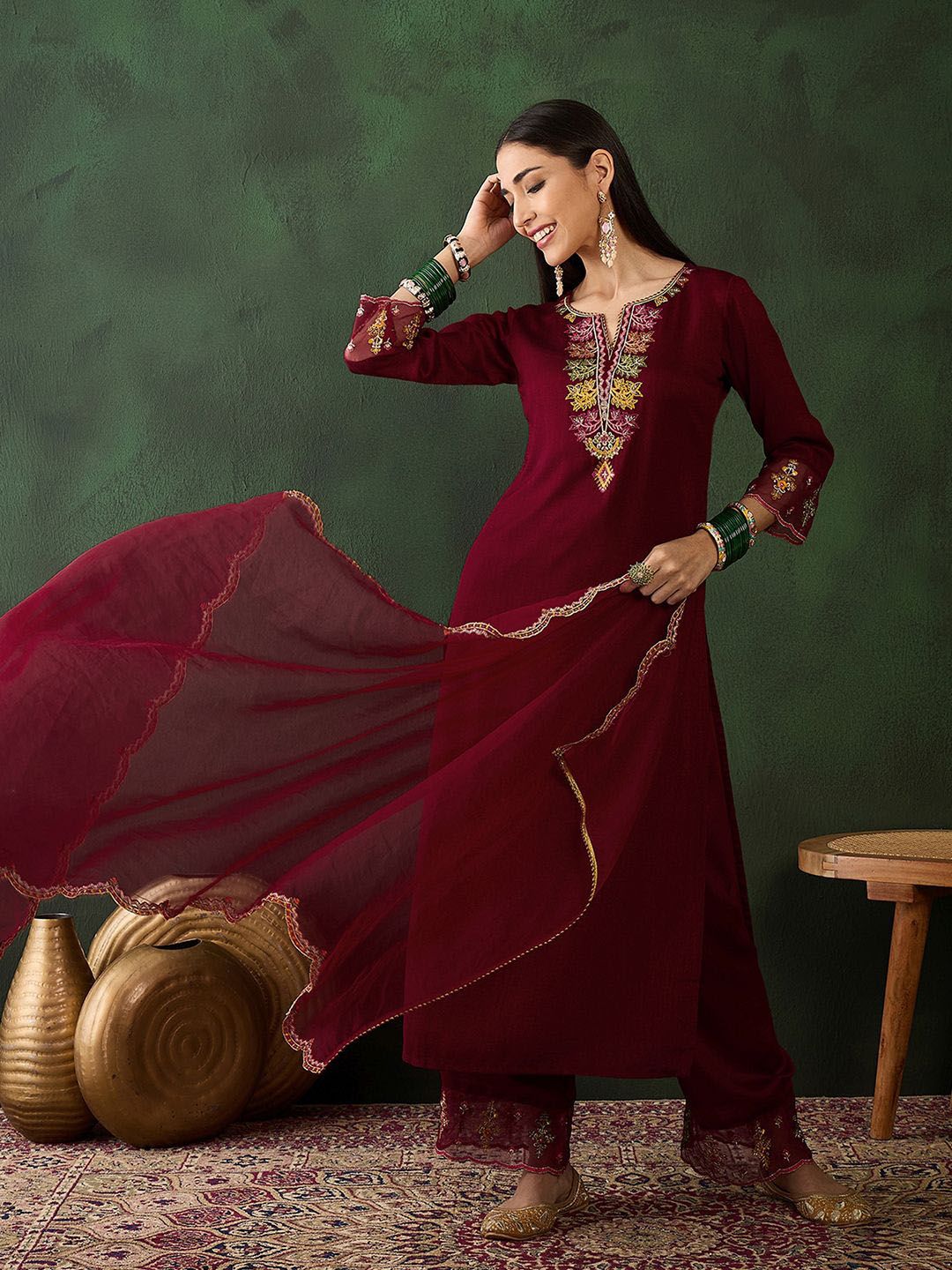 Dhiyona SN Women's Embroidered Three Quarter Sleeves Kurta & Trousers With Dupatta