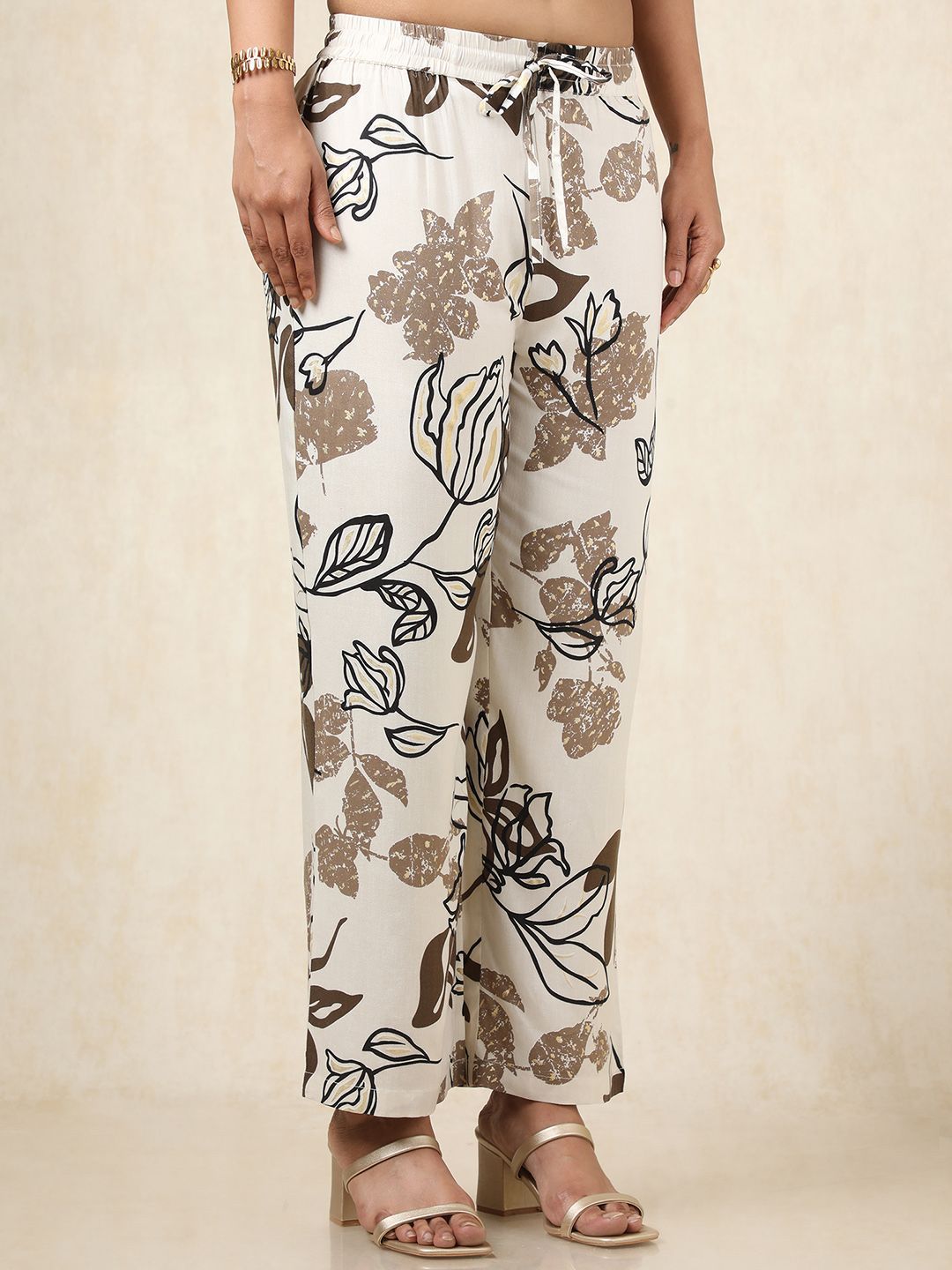 Dhiyona SO Women's Floral Printed Shirt Collar Sleeveless Straight Kurta With Palazzo