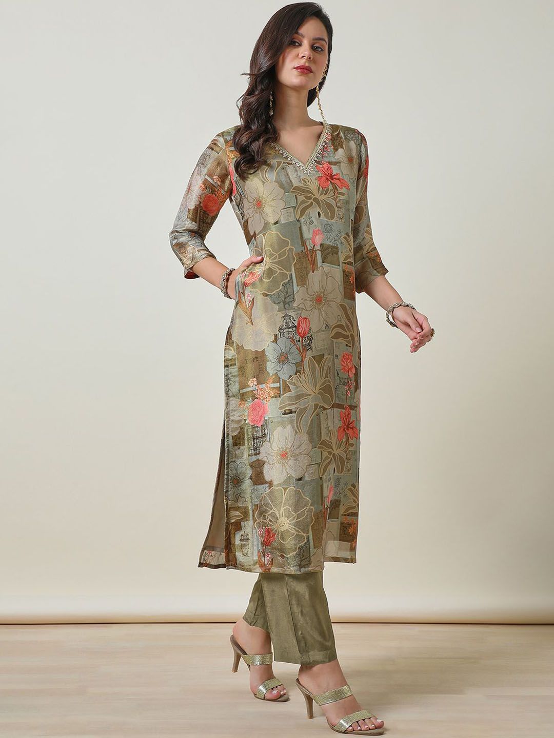 Dhiyona SO Women's Floral Printed V-Neck Three-Quarter Sleeves Regular Straight Kurta With Trouser